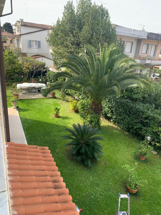 La Casa Di Vale Lejlighed Marina di Massa Eksteriør billede
